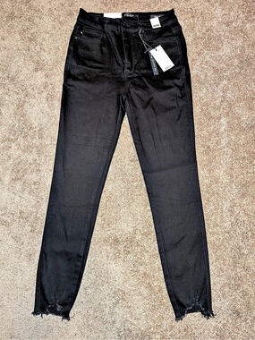 ☘️ Judy Blue Black High Rise Raw Hem Skinny Jeans 7/28 NWT